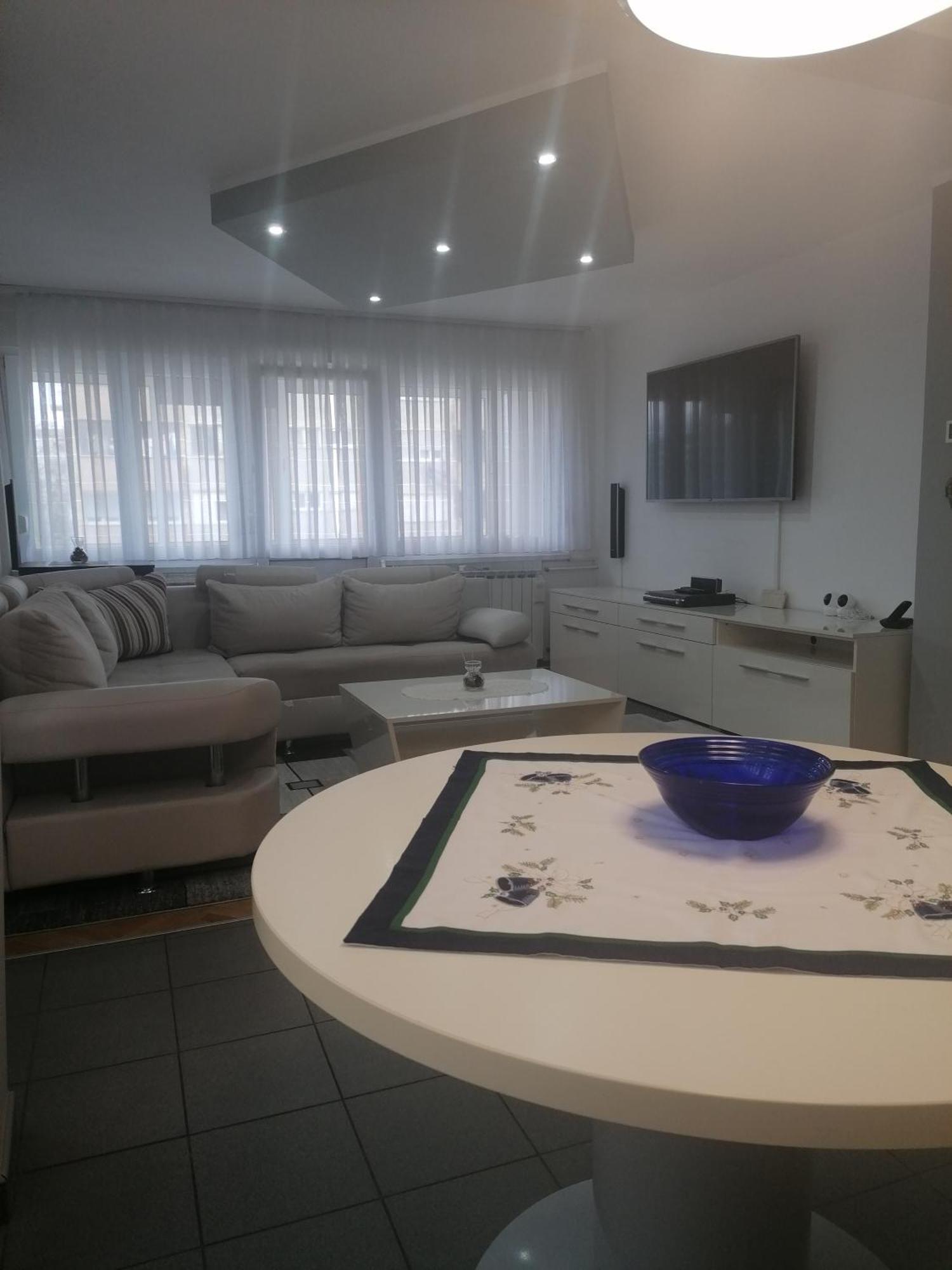 Apartamento Tina Karlovac Exterior foto